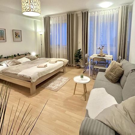 Apartment Simona - Old Town Bratislava Ngoại thất bức ảnh