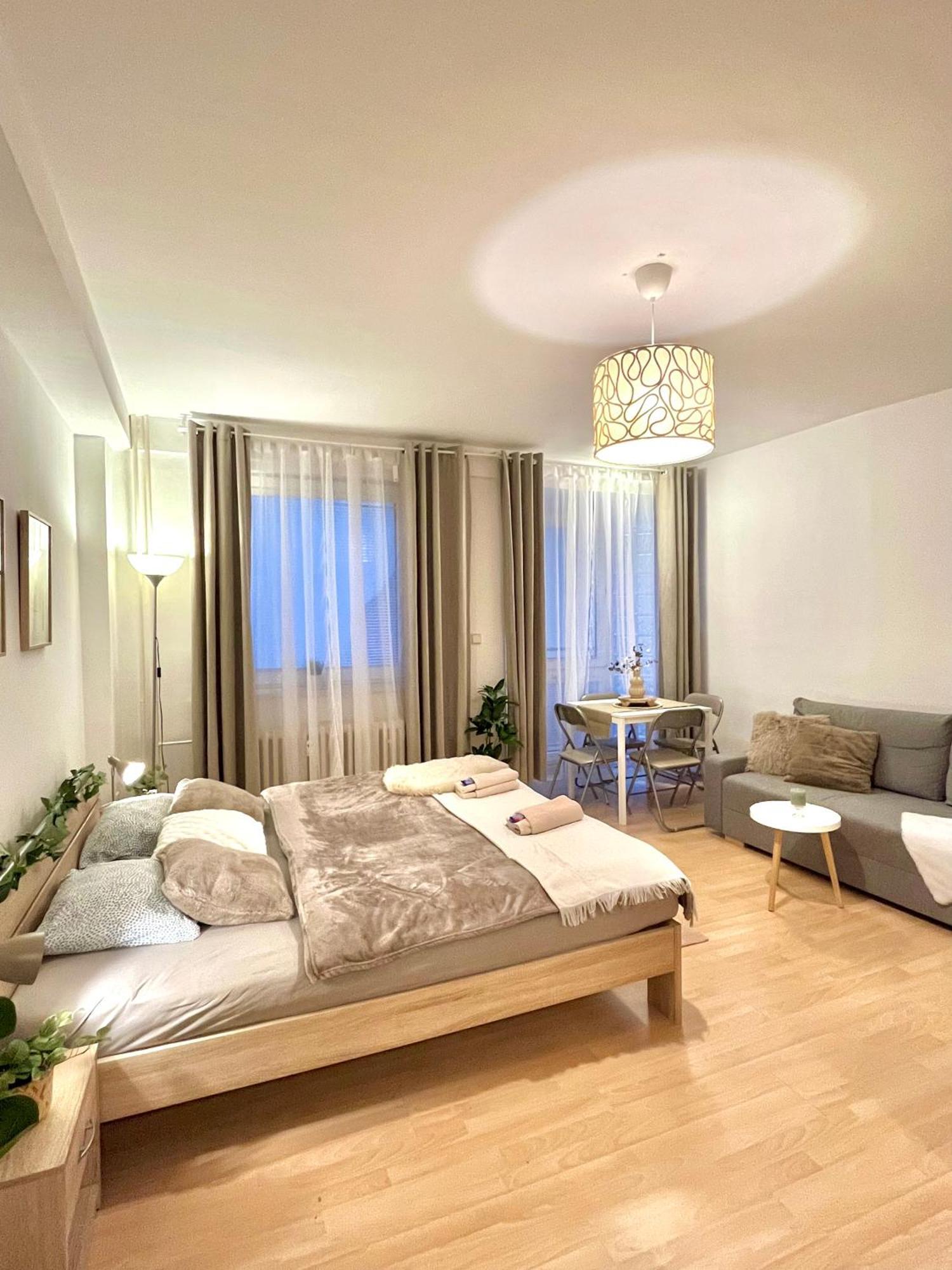 Apartment Simona - Old Town Bratislava Ngoại thất bức ảnh