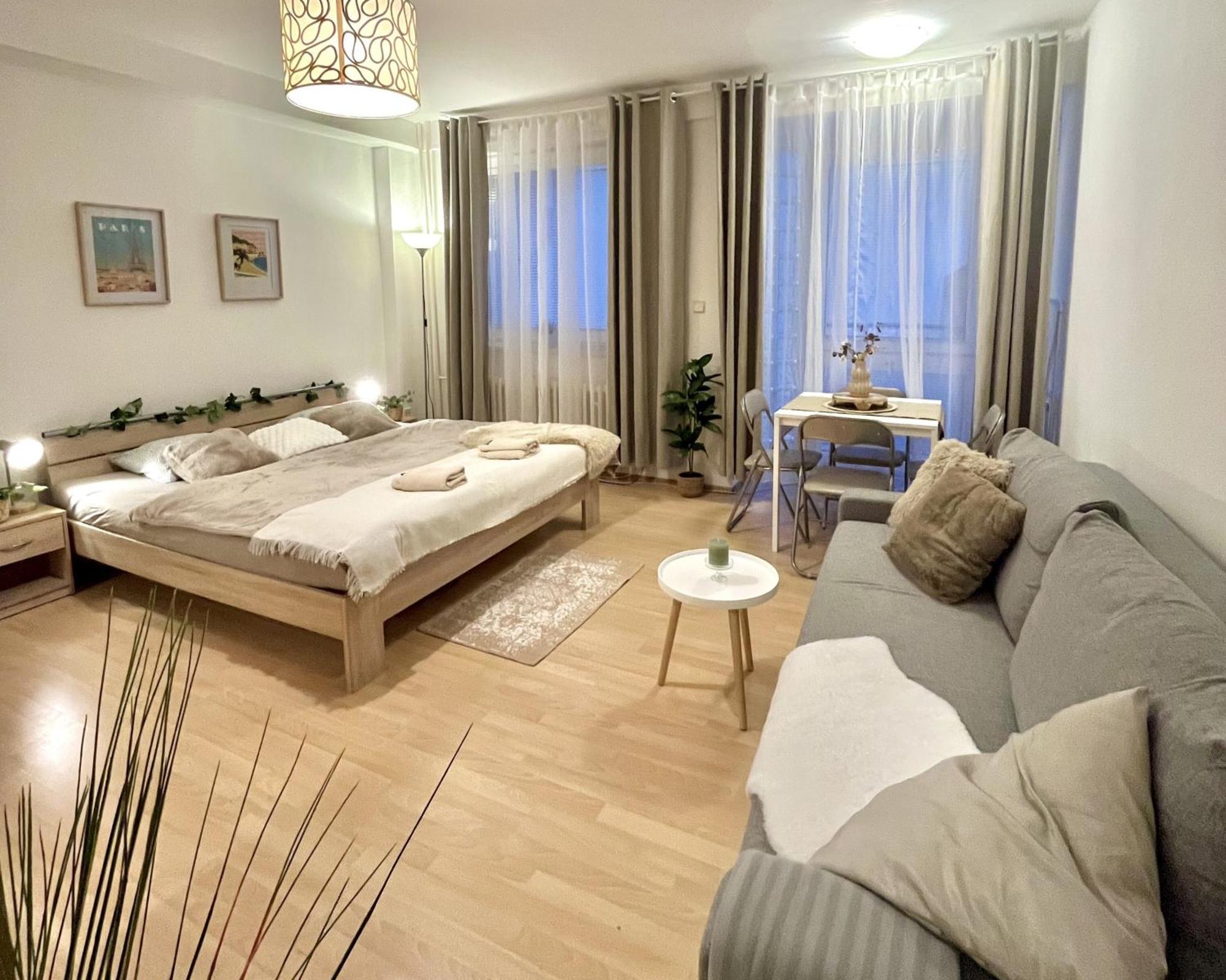 Apartment Simona - Old Town Bratislava Ngoại thất bức ảnh