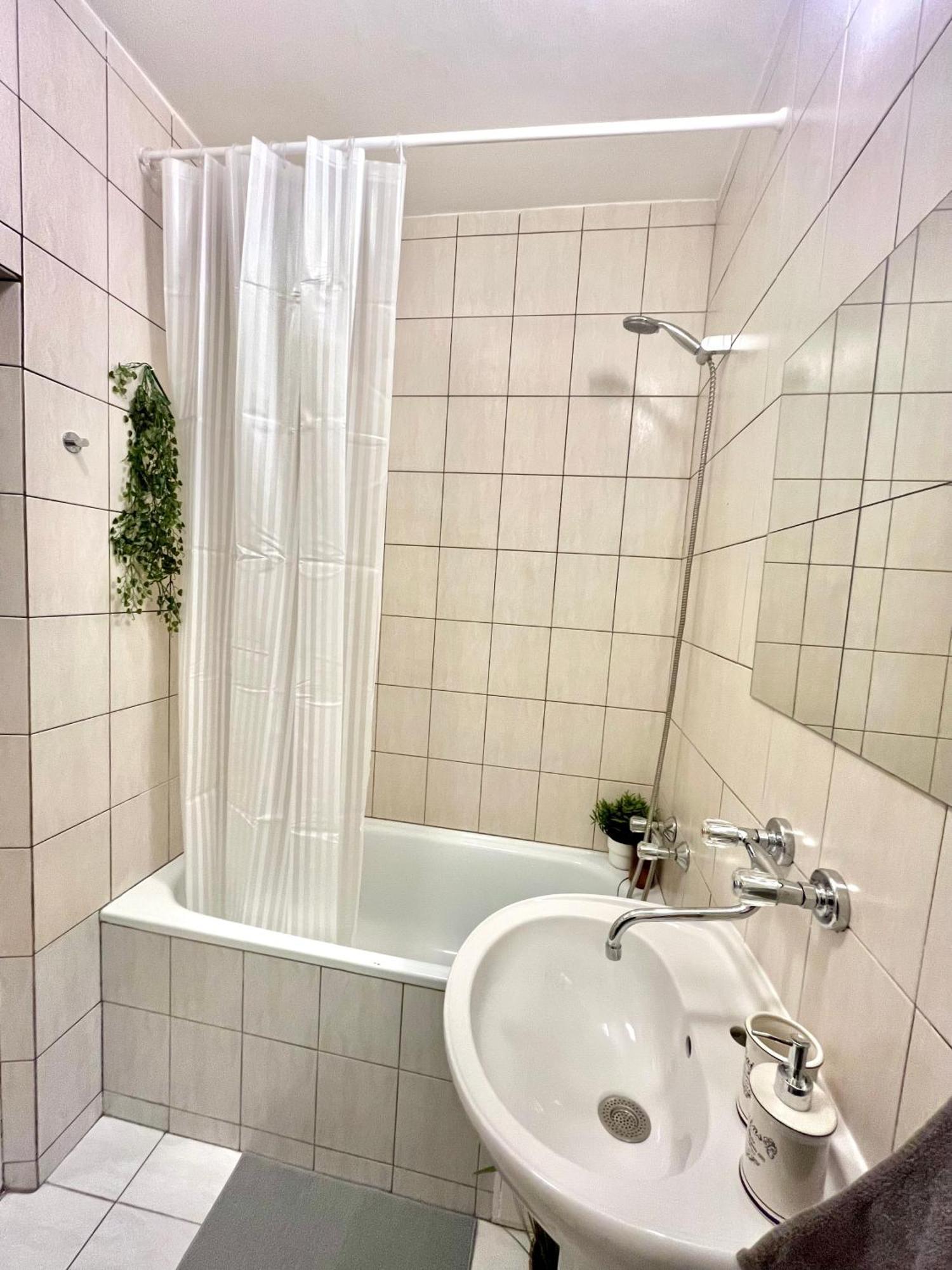 Apartment Simona - Old Town Bratislava Ngoại thất bức ảnh